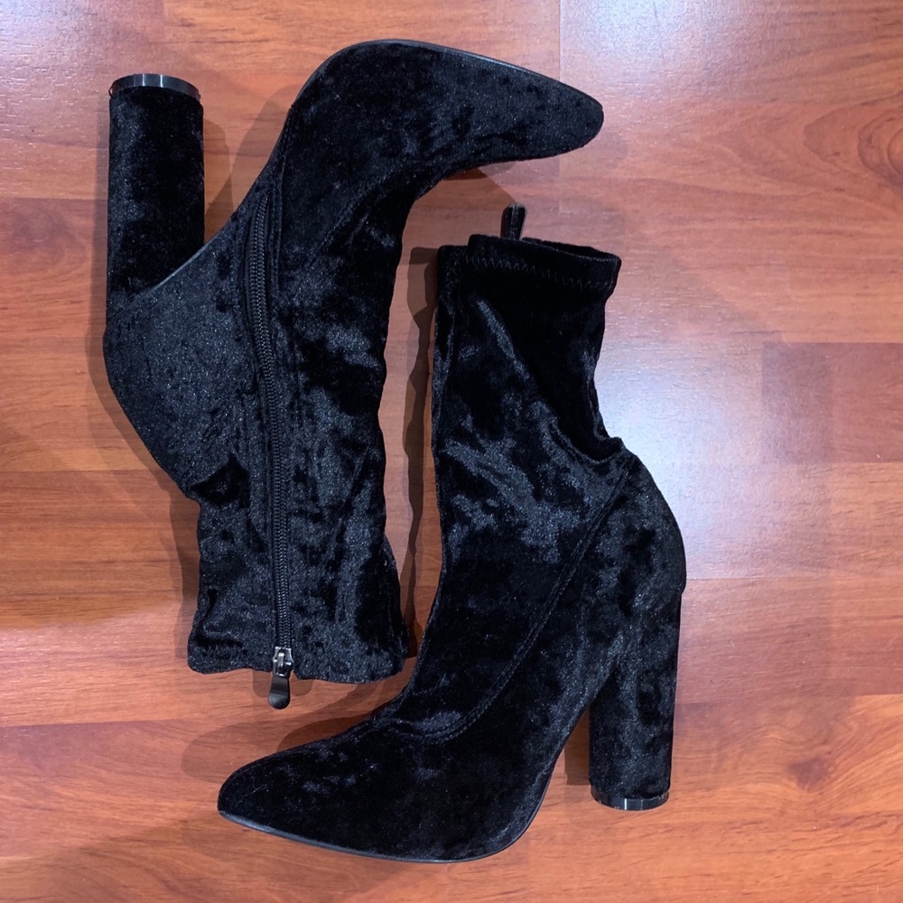 Cape Robbin Black Velvet Boots